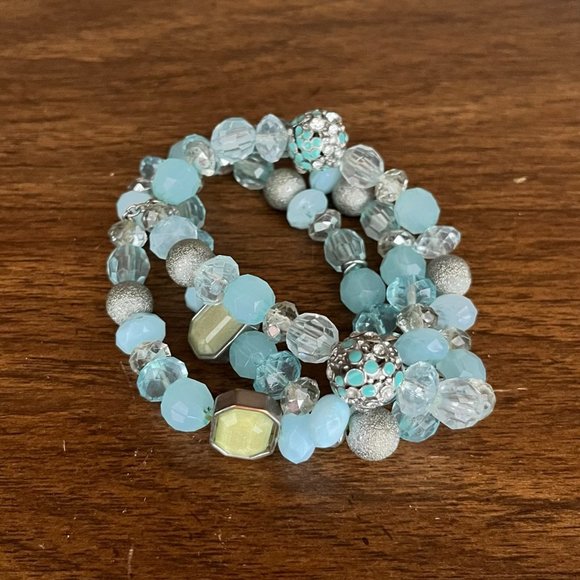 Blue & White Beaded Bracelet - Picture 1 of 1